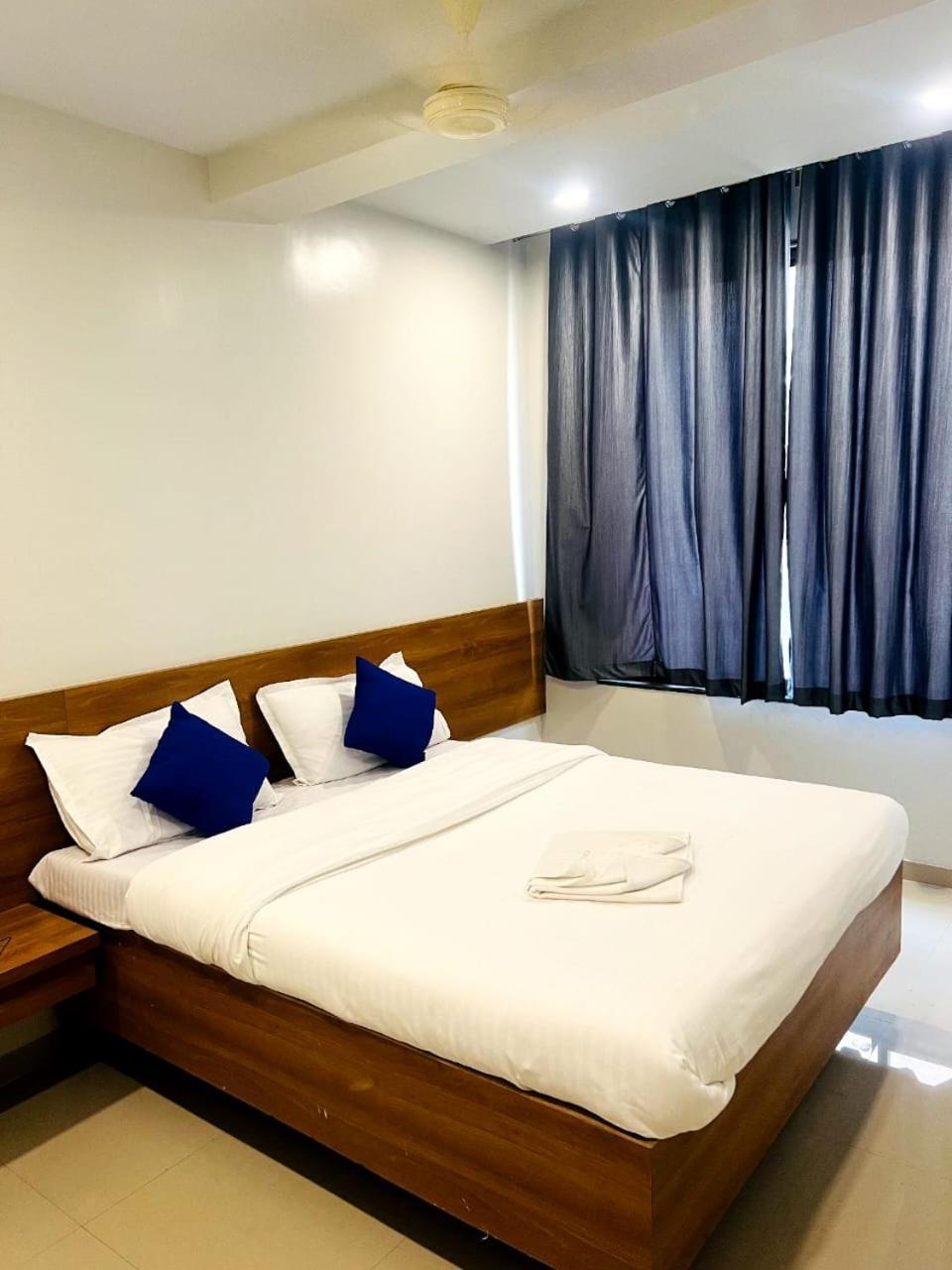 שירדי Hotel Sai Smruti מראה חיצוני תמונה